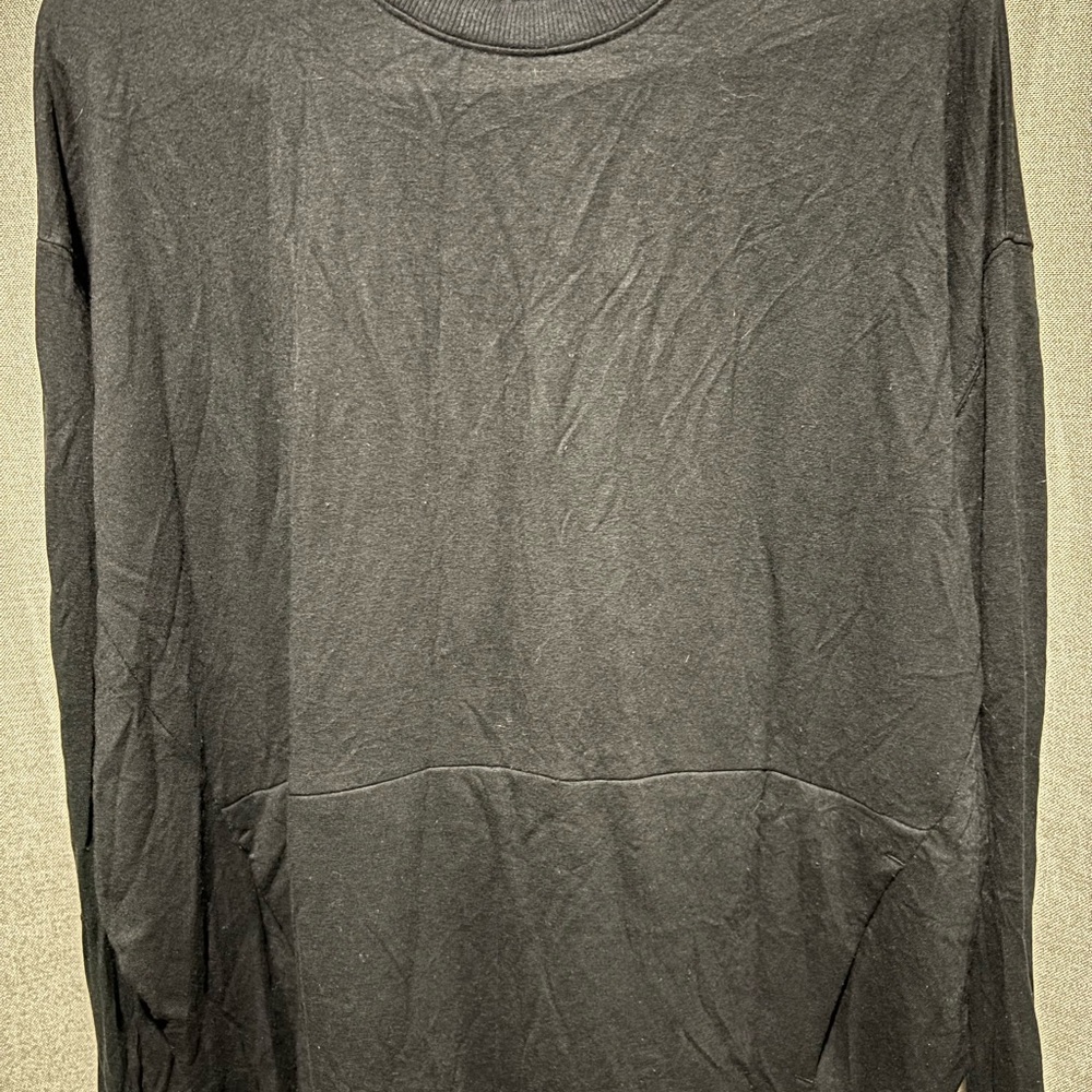 Express Women's Black Crew Neck Sweater